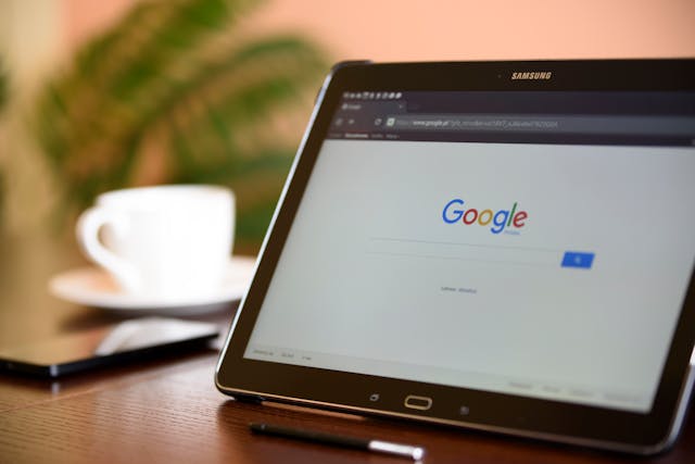 Relação entre avaliações Google e autoridade de marca